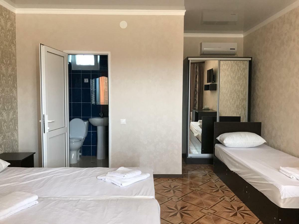 Ainar Hotel Gagra Buitenkant foto