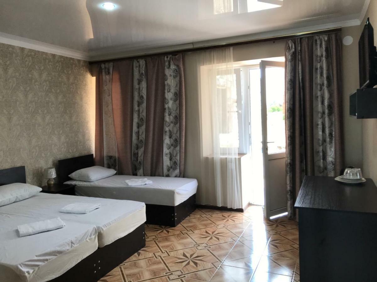Ainar Hotel Gagra Buitenkant foto