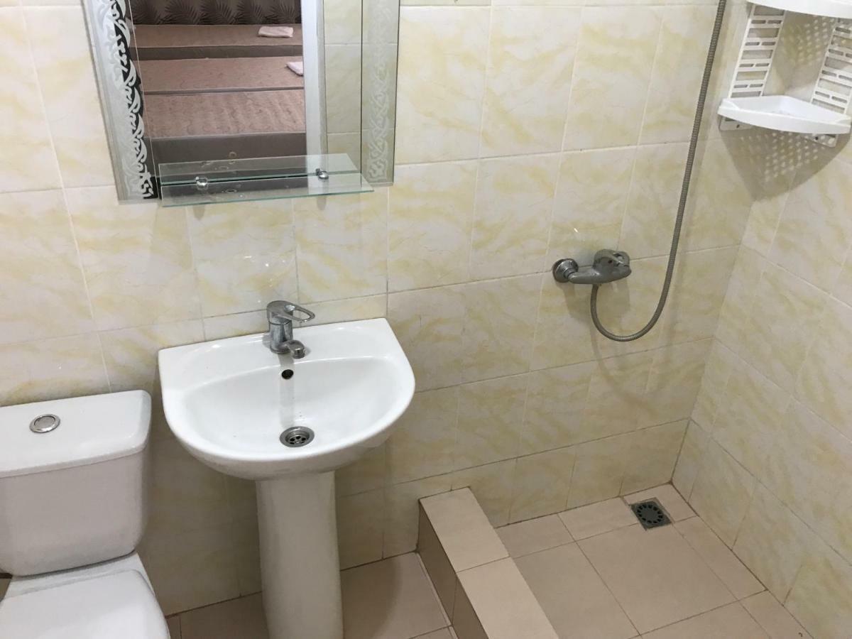 Ainar Hotel Gagra Buitenkant foto