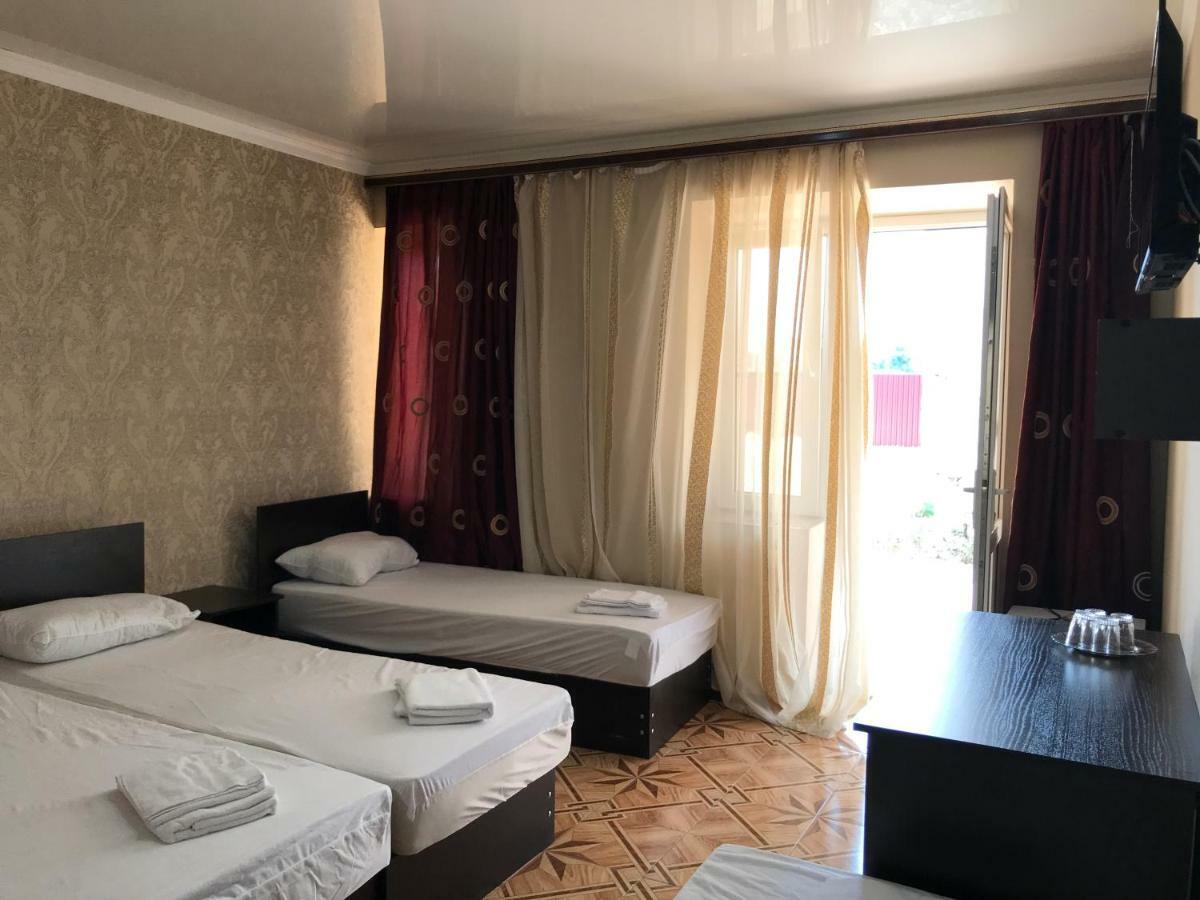 Ainar Hotel Gagra Buitenkant foto