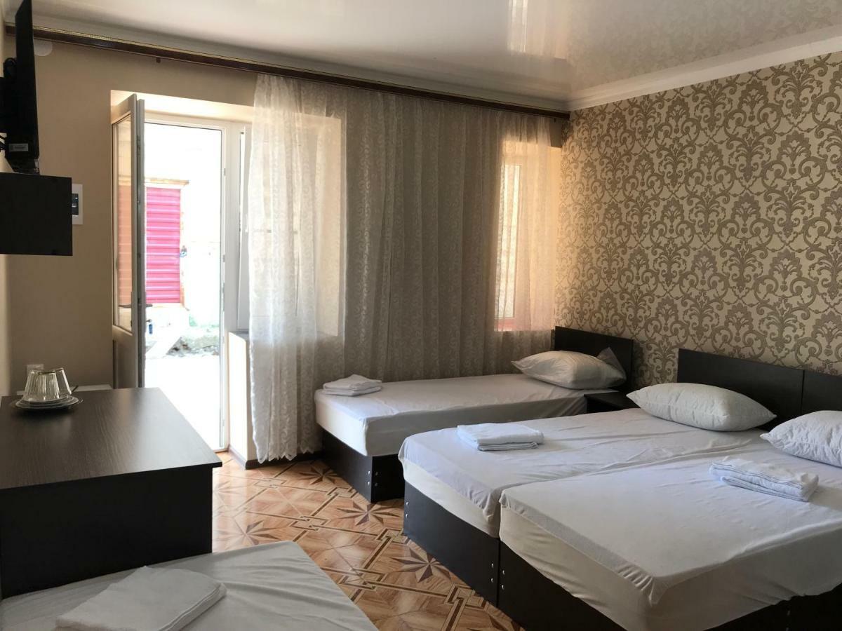 Ainar Hotel Gagra Buitenkant foto
