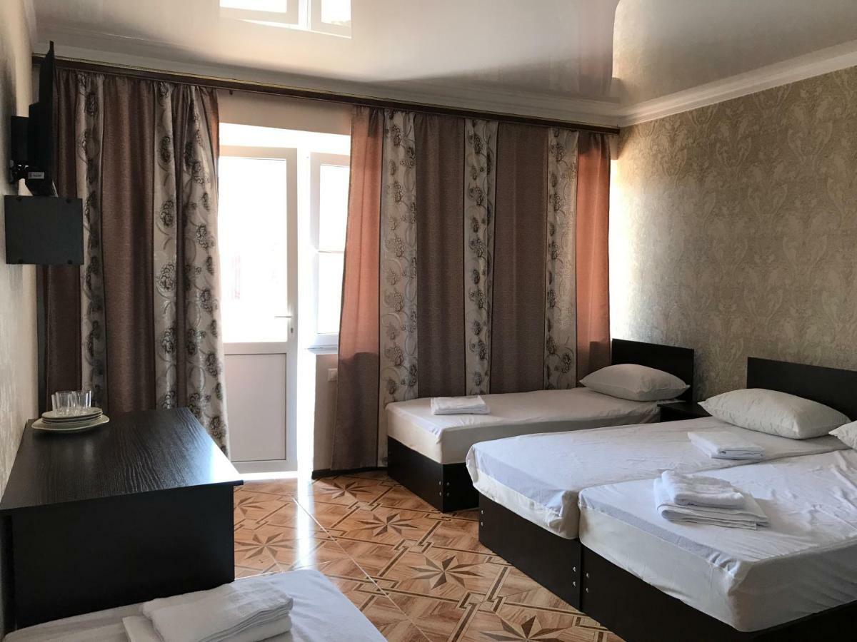 Ainar Hotel Gagra Buitenkant foto