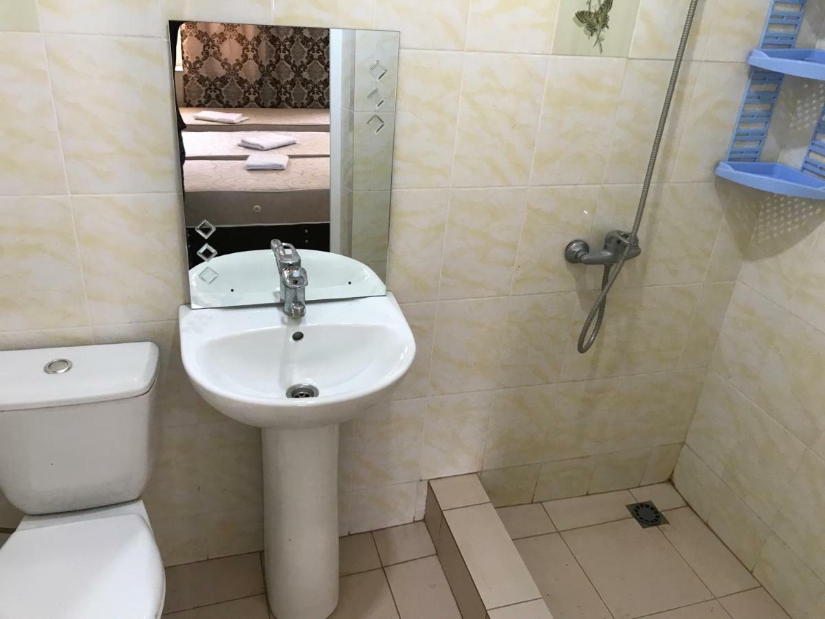 Ainar Hotel Gagra Buitenkant foto