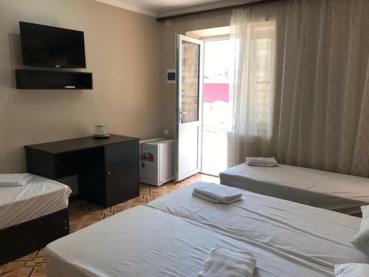Ainar Hotel Gagra Buitenkant foto