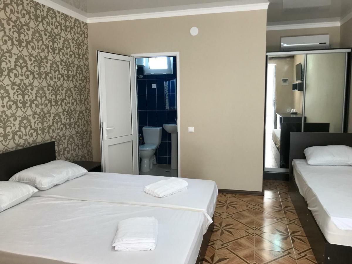 Ainar Hotel Gagra Buitenkant foto