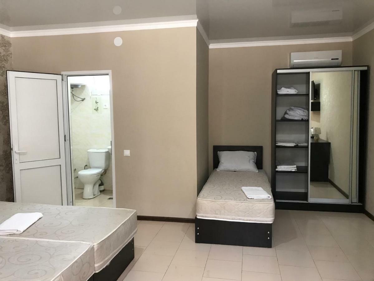 Ainar Hotel Gagra Buitenkant foto
