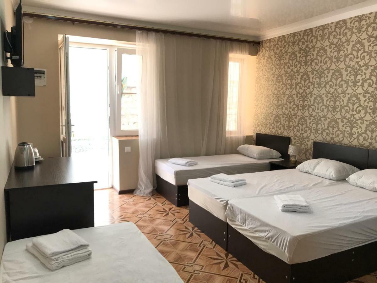 Ainar Hotel Gagra Buitenkant foto