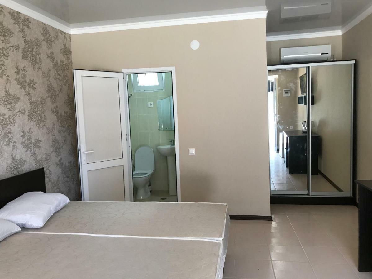 Ainar Hotel Gagra Buitenkant foto